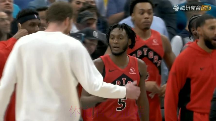 奎克利三分绝杀 猛龙险胜黄蜂 奎克利三分绝杀 猛龙险胜黄蜂