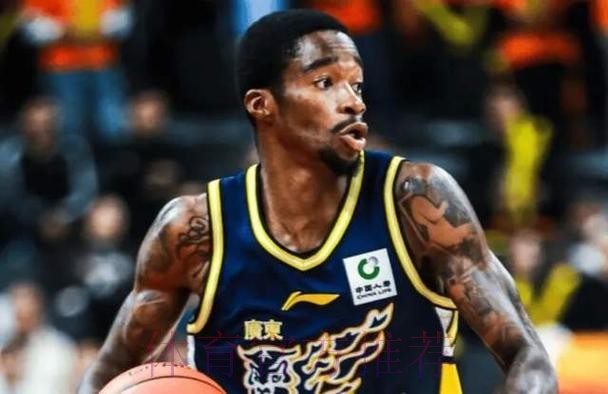 广东三外配置太完美！奎因萨姆纳双能卫猛攻，萨林杰关键球收割！